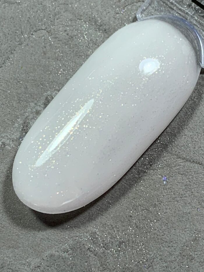 Diva rubber base coat White luxury voorbeeld